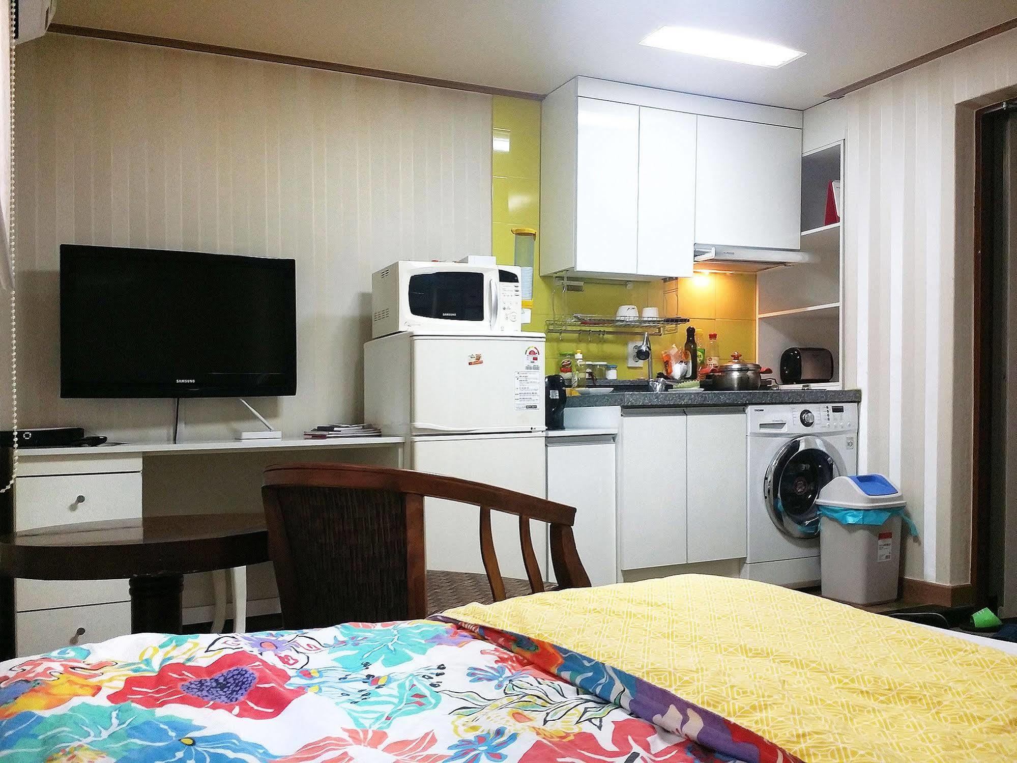 L-house